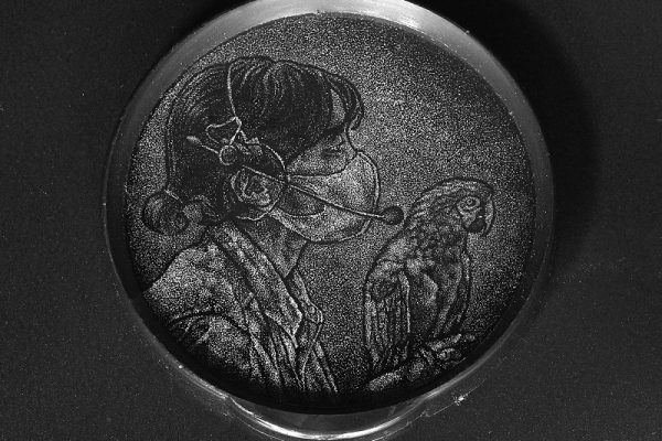 FondeDominic-PandemicPortraitOfBirdhandler-DetailImageByYasutakaAkane_2021